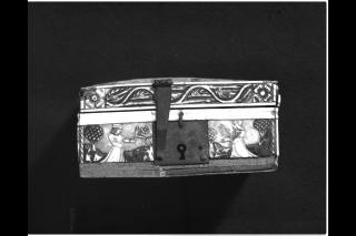 Box (boite) (Body, front)