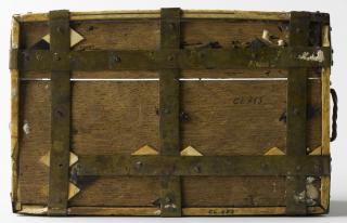 Casket with arches and rosettes (coffret; décor d'arcatures; décor de roses; colonnettes) (Bottom)