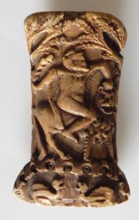 Sword handle or dagger handle (?) (Side)