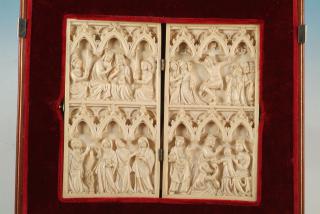 Diptych, 2 registers, 3 arches across (frise d'arcatures) (Front)