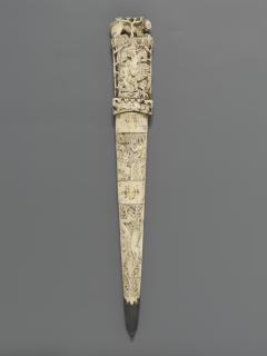 Dagger handle and sheath (Sheathed)