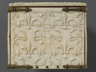 Casket (coffret) (End, right)