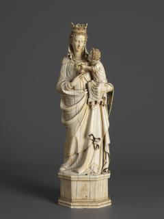 Statuette (Front)