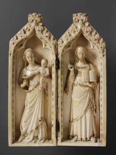 Gabled diptych, 1 register, 1 ogee arch across, bands of rosettes (décor de roses); also known as the Salting Diptych (Front)