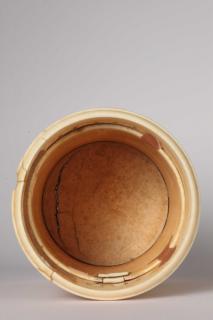Pyxis, 2 registers, with arches (pyxide; frise d'arcatures; colonnettes) (Interior)