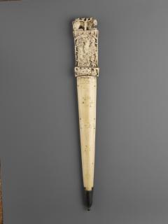 Dagger handle and sheath (Sheathed)