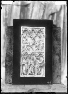 Diptych, 2 registers, 3 arches across (frise d'arcatures) (Wing, left)