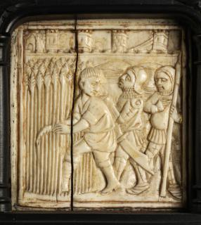 40 panels, 1 register, 1 ogee arch across; inserted in a wooden cabinet (Row 3, panel 8)