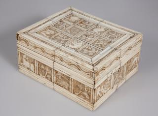 Box (boite) (End, left)