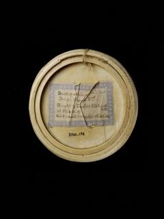 Mirror case (valve de miroir) (Back)
