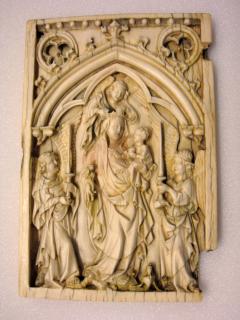 Wing, left (fragment of a diptych), 1 register, 1 arch across (plaquette) (Front)