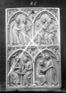 Writing tablet, 2 registers, 2 arches across, bands of rosettes (tablette à écrire; frise d'arcatures; colonnettes; décor de roses) (Front)