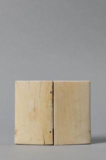 Diptych, 1 register, 1 arch across (plaquettes) (Back)