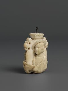 Rosary bead, 2 faces (chapelet) (Side 1)