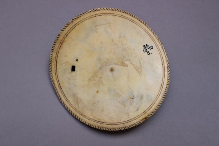Medallion (médaillon) (Back)