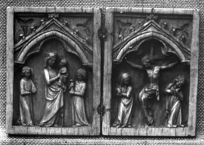 Diptych, 1 register, 1 arch across (plaquette) (Front)