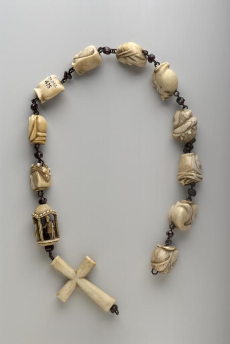Complete rosary of 11 beads, with crucifix pendant (chaplet) (Back)