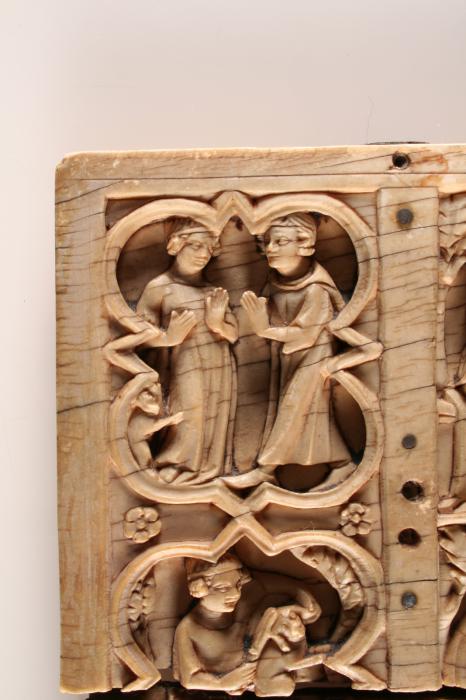 Lid (fragment of a casket), 2 registers, with quatrefoils (quatre-feuilles; coffret) (Front, detail)