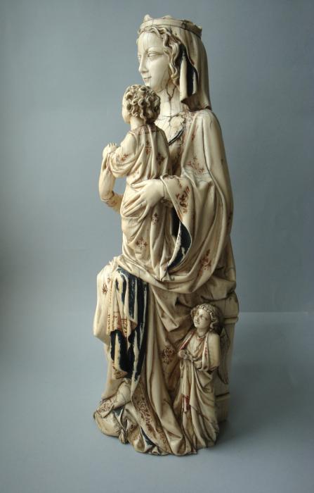 Statuette (Side)