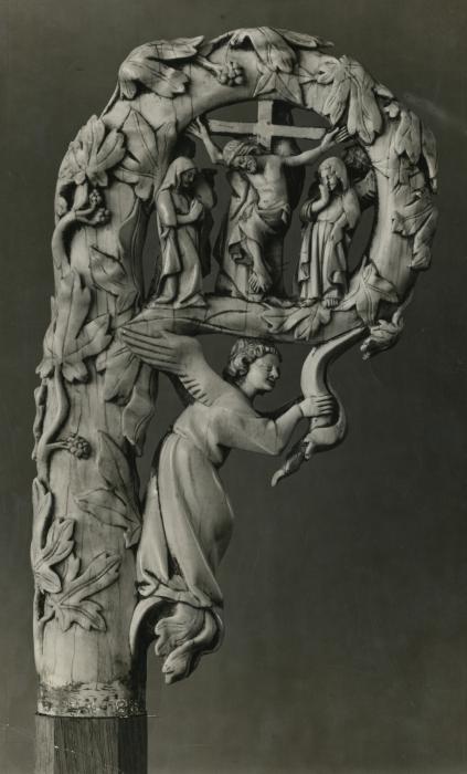 Head of crozier (crosse) (Side 1)
