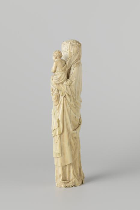 Statuette (Side)