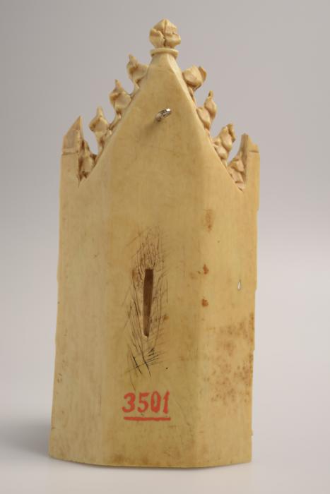 Gabled pax, 1 register, 1 arch across (baiser de paix) (Back)