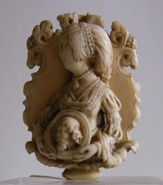 Rosary bead, 2 faces (chaplet) (Side 2)
