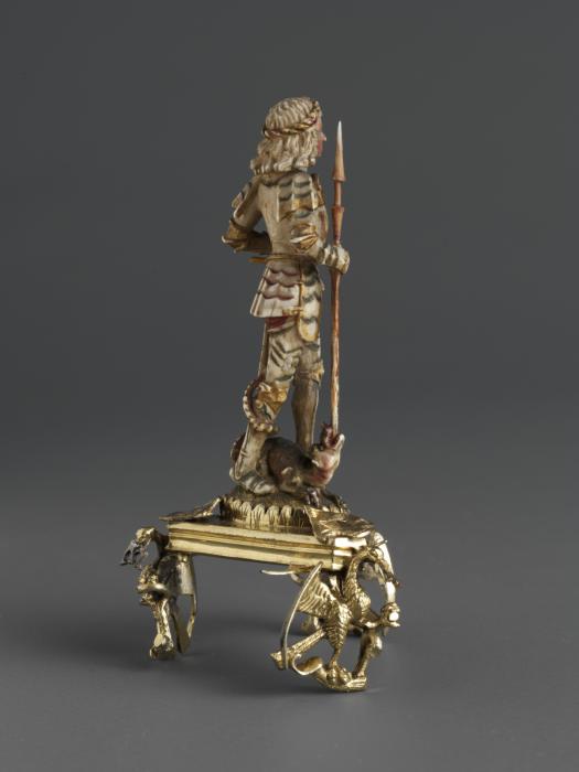Statuette (Side)