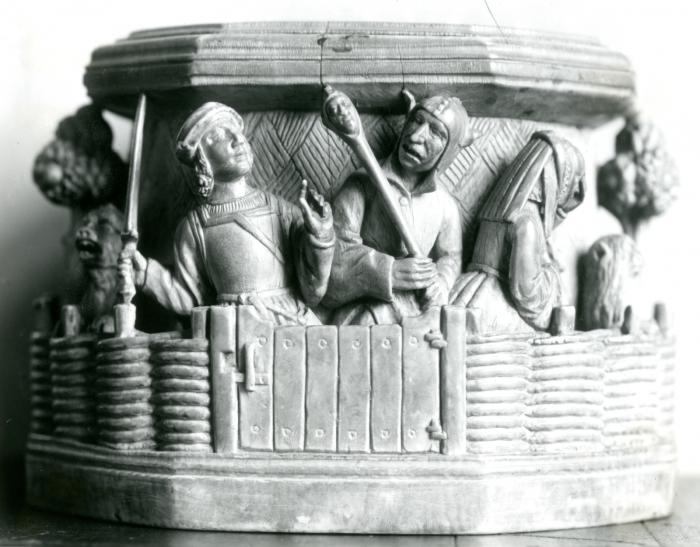 Base for a statuette (Side)