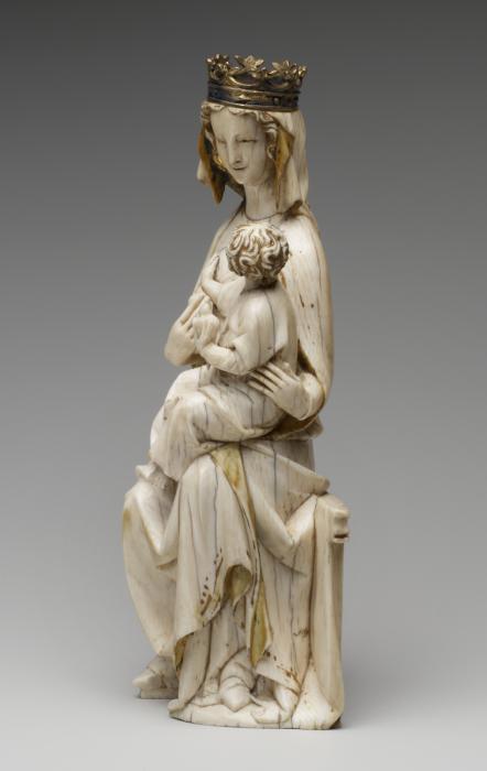 Statuette (Side, left)
