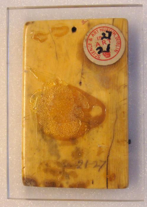 Wing, right (fragment of a diptych), 1 register, 1 arch across (plaquette; colonnettes) (Back)