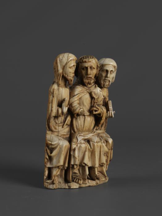 Relief (appliqué) (Front)