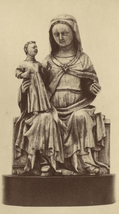 Statuette (Front)