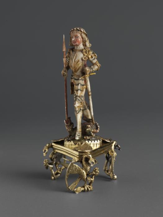 Statuette (Side)