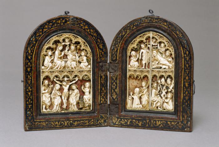 Rounded-top openwork triptych made into a diptych, 2 registers, 6 arches across (frise d'arcatures; ajouré) (Front)