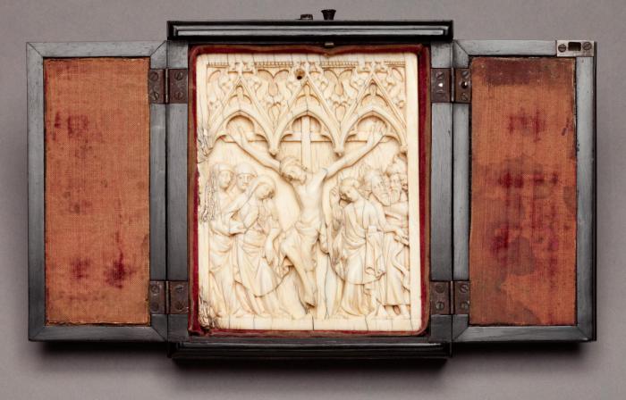 Panel (possibly a pax), 1 register, 3 arches across (frise d'arcatures; plaquette; baiser de paix) (Front)