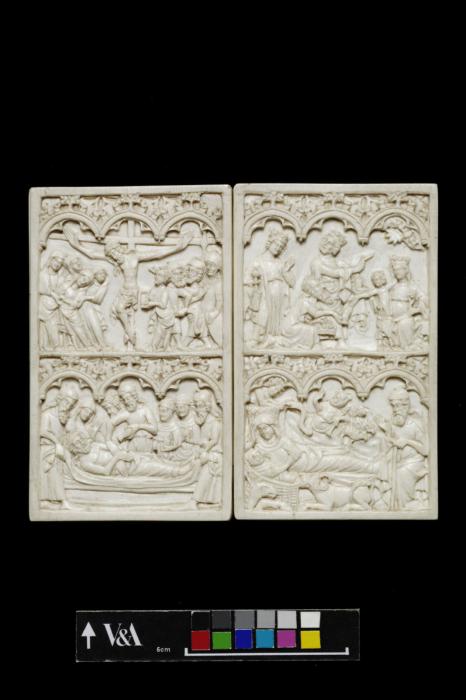Set of writing tablets, 4 inner writing tablets and 2 outer covers, 2 registers, 3 arches across (tablettes à écrire; frise d'arcatures; plaquettes) (Booklet fully open)