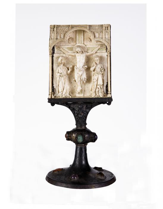 Centre panel (fragment of a polyptych), 1 register, 1 trefoil arch across (plaquette; colonnettes) (Front)