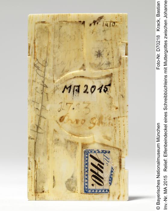 Bottom of a box for goldsmith scales and weights, 1 register, 3 arches across (boîte à poids et à balance; plaquette; frise d'arcatures) (Back)