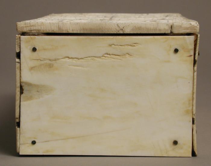 Casket, with quatrefoils (coffret; quatre-feuilles) (End)
