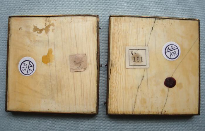 Diptych, 1 register, 3 arches across (plaquette; frise d'arcatures) (Back)