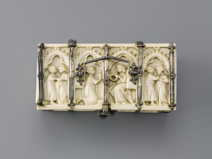 Casket with arches (coffret; frise d'arcatures; colonnettes) (Top)