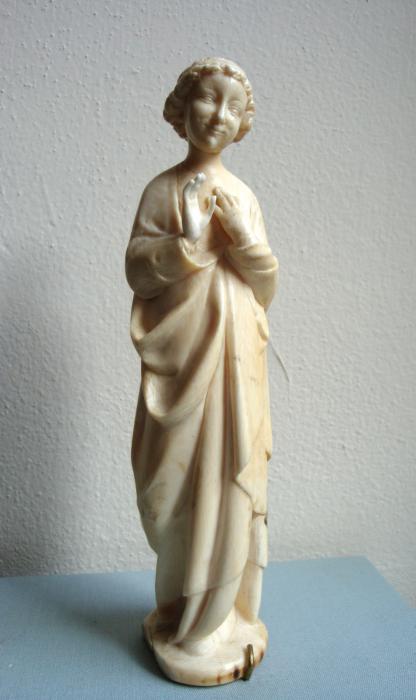 Statuette (Front)