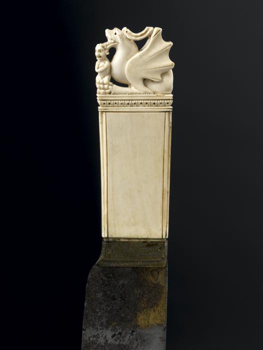 Knife handle (couteau d'écuyer tranchant)