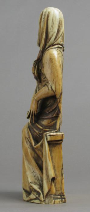 Statuette (Side)
