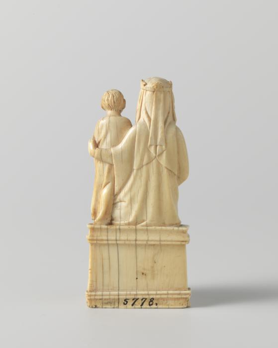 Statuette (Back)