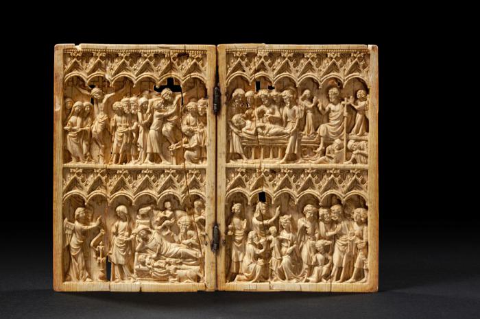 Diptych, 2 registers, 6 arches across (frise d'arcatures) (Front)