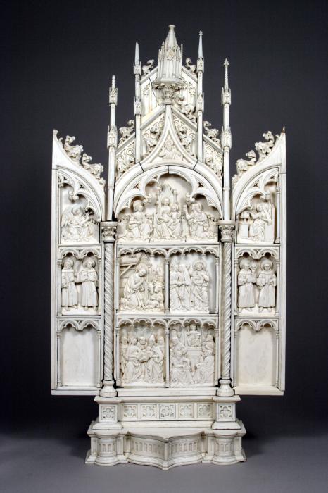 Triptych, 3 registers, with arches (tabernacle; colonnettes; frise d'arcatures) (Front, open)