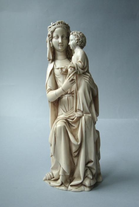 Statuette (Front)