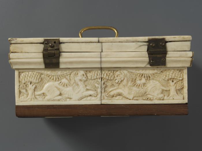 Box (boite) (Body, back)